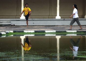 Sekar Sumawur: Dialog Kosong tentang Saluran Air dan Ikan Lele