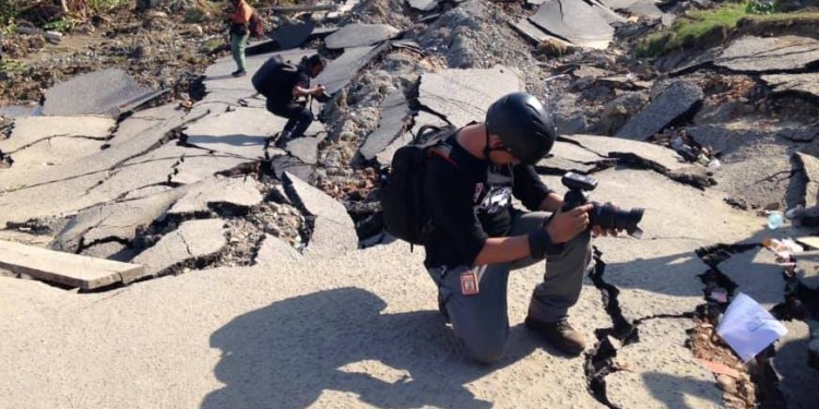 Orang-orang Baik pada Duka Bencana –  Cerita Kerja Jurnalistik Gempa-Tsunami Palu