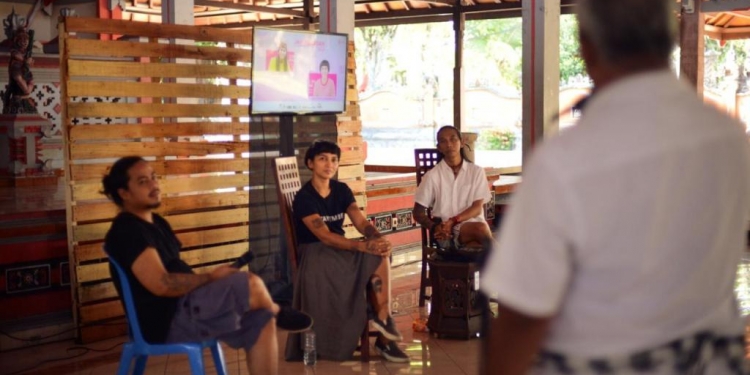 Menghapus Jarak Idealisme dan Komersialisasi Bersama Ade Putri & Dibal Ranuh di Jah Megesah #02