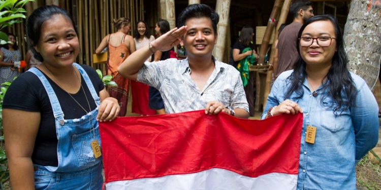 Mengajar Ke-Indonesia-an bagi Anak-Anak Orang Asing