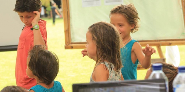 Siswa Lokal Bali di Sekolah Internasional: Cari Ilmu atau Gengsi?