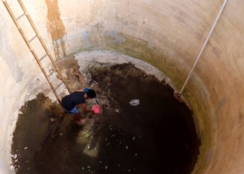 “Memanen Hujan”,  Membagi Narasi Kecil Sebelum Ditelan Pesta Kembang Api Akhir Tahun.