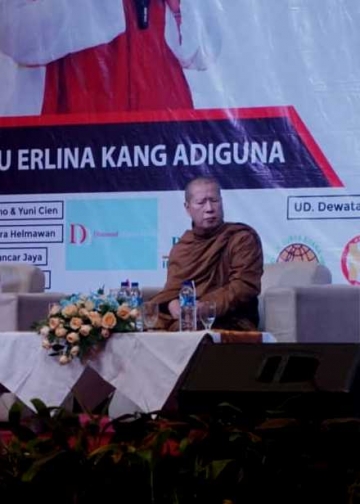 Cerita Mama Leon dan Bhante Uttamo tentang Keyakinan Dhamma