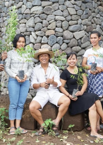 Rahasia Waras Leluhur Bali: Berdoa & Tanam Pohon – Catatan Harian Sugi Lanus