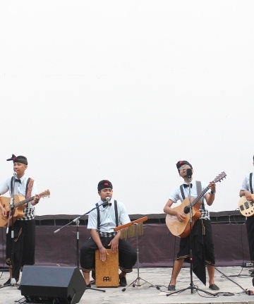 Bali Architecture Week 2019 Ditutup Pemutaran Film dan Musik Emoni Bali