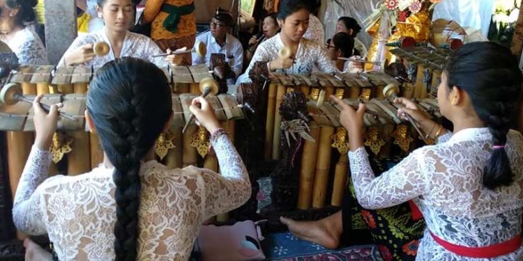 Makna Hari Tumpek Krulut Sebagai Hari Kasih Sayang Versi Bali