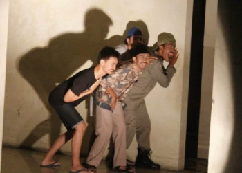 “Dilarang Menyanyi di Kamar Mandi”: Yang Ramai dan Yang Kocak di Toilet