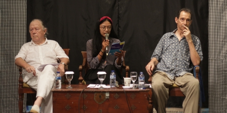 Munculnya Identitas Bali di Era Kolonial – Timbang Pandang Jean Couteau dan Michel Picard