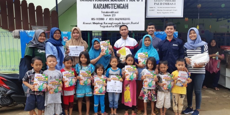FIK UNY Peduli: Mahasiswa Masuk Taman Kanak-kanak di Bantul