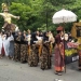 Di Pemuteran, Sekeha Teruna dan Pemuda Ansor Riang Bersama dalam Pawai Ogoh-ogoh