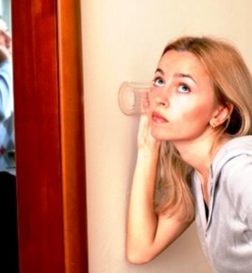 Tips Klise dan Tak Kreatif untuk Mengelabui Pacar saat Pacar Lain Menelepon