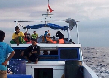 Demi Ilmu, 12 Jam Bersama Laut, Dari Pulau Kecil di Madura ke Undiksha di Bali