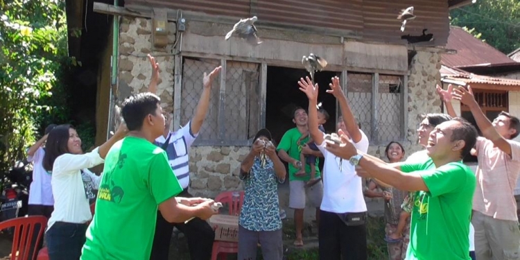 Sidatapa, Berkabar Lewat Burung Yang Dilepasliarkan