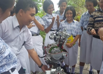 Laku Guru: Melayani Sesama, Bukan Superioritas Egaliter dalam Kelas