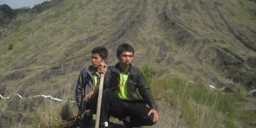 Taman Bumi & Etis Pemuja Gambar Diri —Pesan Amat Penting bagi Pendaki Batur