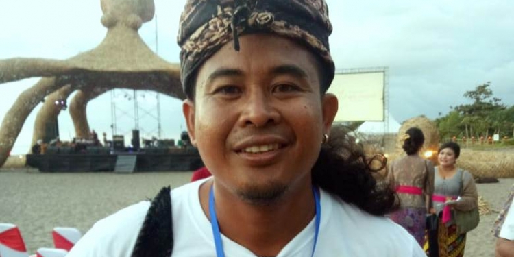 Putrayasa, Octopus Giant, dan Spirit Kelautan dari Pantai Berawa