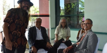 Prof. Gondrong vs Prof. Cepak (?) – Catatan Harian Sugi Lanus