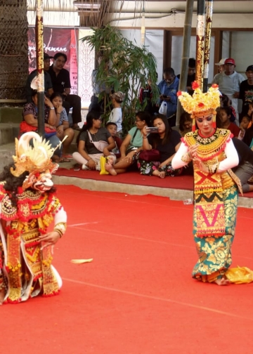 Wow…! Di Zaman Milenial, Anak-anak SMKN 4 Bangli Main Wayang Wong