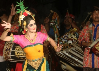 Perlukah Menjadi Hindu Untuk Disebut “Bali” ?