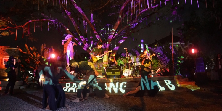 Menyisihkan Diri Barang Sesaat, Mungkin Ada yang Terlupakan #Catatan Guyub Kalangan