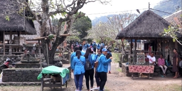 Tenganan Pegringsingan dan Dunia yang Terikat Adat – Dari Kunjungan Industri FE Unipas Singaraja