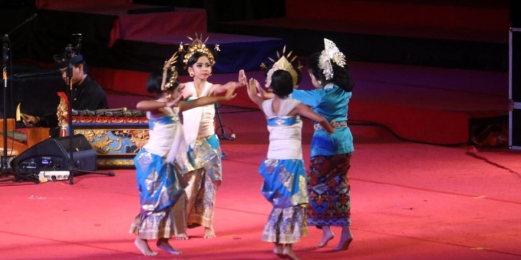 Parade Lagu Daerah Bali di PKB, Sebatas Panggung dan Properti?