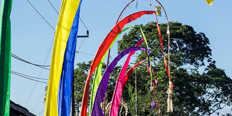 Galungan, Merayakan Kekalahan?