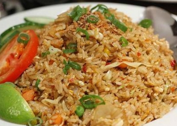 Nasi Goreng, Dari Nasi Sisa, Politik, Hingga Dapur Istri Tercinta