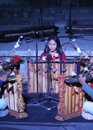 Komang Wulandari dan AA Putu Atmaja, Komposer Muda yang Menyikapi Ulang Gamelan Bali