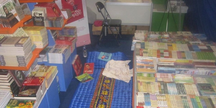 Hantu dan Tikus – [Pengalaman Pahit-Manis Berpameran Buku]