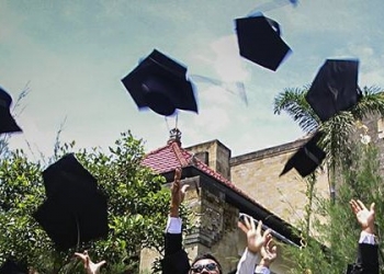 Ijazah Pendidikan Tinggi: Bisa Menjadi Baik, Bisa Menjadi Buruk