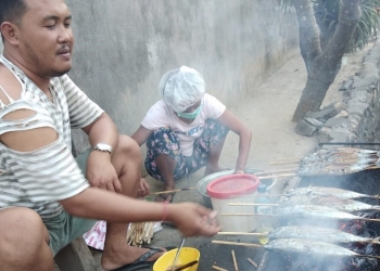 Di Nusa Penida, Kadek Merta Berjualan 4 Jam, Untung Minimal Rp. 100.000