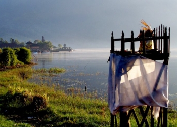 Bli Ngurah, Kami Mungkin Sedang Terpesona! – [Tanggapan atas Tulisan “Saru Gremeng” Intelektual Muda Hindu]