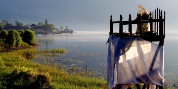 Bli Ngurah, Kami Mungkin Sedang Terpesona! – [Tanggapan atas Tulisan “Saru Gremeng” Intelektual Muda Hindu]