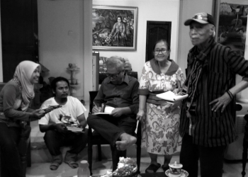 Sebuah Pertemuan – [77 Tahun Sastrawan Frans Nadjira]