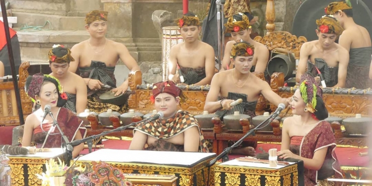 Membangun Sikap Positif Guyub Tutur Bahasa Bali