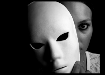 “Bayanganku Lebih Baik” – Jadilah Bayangan Diri, Bukan Orang Lain