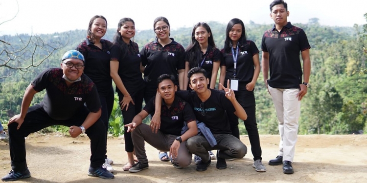 Para Pemuda Bersumpah Menjadi PNS!