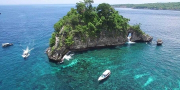 Menyoal Attitude Wisatawan di Nusa Penida: Dari Drama Komplain, Abai, Bengkung, Hingga Isu Moratorium