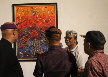 Pameran Sanggar Seni Mangurupa:  Mengeksplorasi Medium Beludru