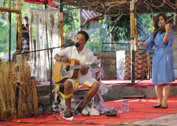 Menakar Puisi, Menapaki Sunyi Kelompok Sekali Pentas