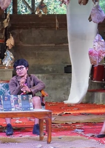 Menghadapi Hiruk Pikuk Modernitas dalam Novel “Romansa Lagu” dan Antologi Cerpen “Ketika Hati Bersuara”