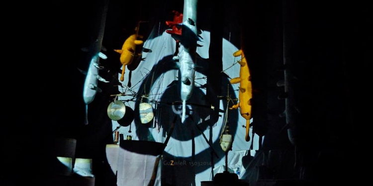 Puisi-puisi Dee Hwang # Twin Flame, Jatuh Cinta, Seoul