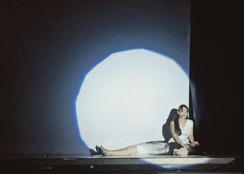 Membaca Kumpulan Cerpen dalam Pentas Drama “A Mother & A Monster” di Kampus Bawah Undiksha