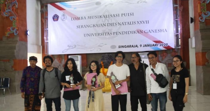 Lomba Musikalisasi Puisi Dies Natalis Undiksha: FBS dan FE Baik, FHIS Mengejutkan
