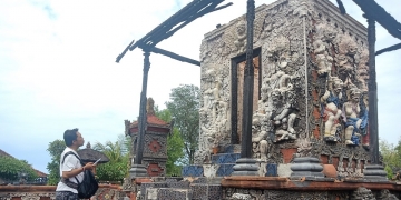 Terbakarnya Pura Dalem Banjar dengan Ukiran dan Patung Langka: Direstorasi atau Dipralina?