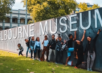 Laporan Pentas “The Seen and Unseen” dari Australia [1] – Hari Pertama, Pesta Kecil di Taman