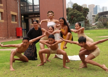 Laporan Pentas “The Seen and Unseen” dari Australia [3] –  Senang di Panggung, Riang di Luar Panggung