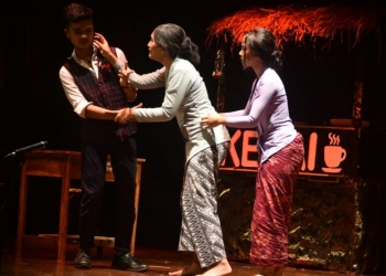 “Katemu Ring Tampaksiring” dari Cerpen Made Sanggra ke Pentas Teater Angin