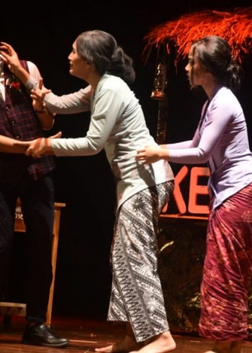 “Katemu Ring Tampaksiring” dari Cerpen Made Sanggra ke Pentas Teater Angin